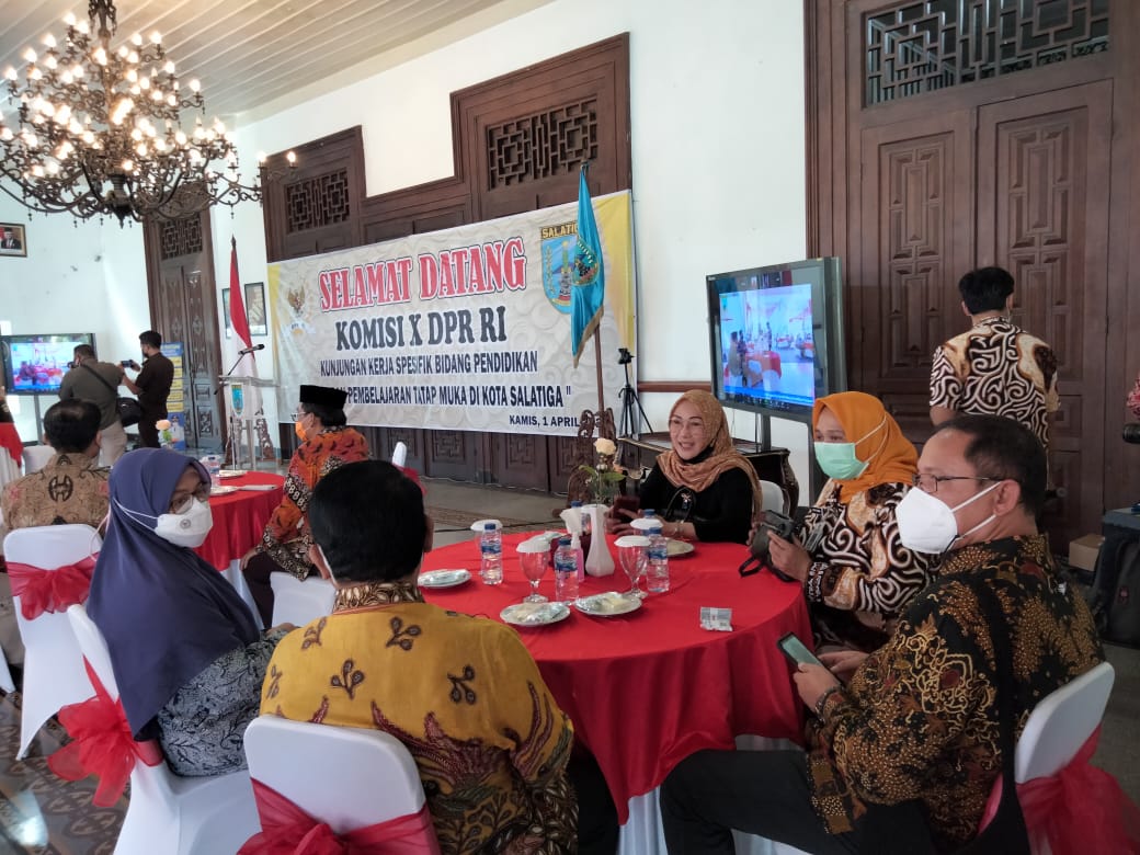 Muhamad Nur Purnamasidi, Anggota DPR Ri : Pembelajaran Tatap Muka Perlu ...